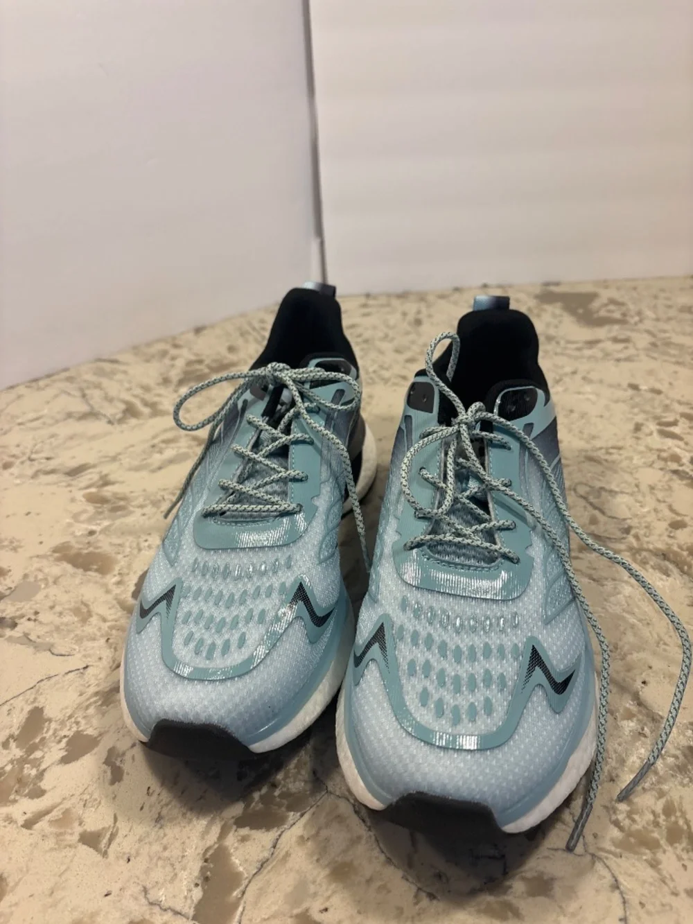 Maeharmay Armadillo Sneakers Women’s 42 Two Pairs